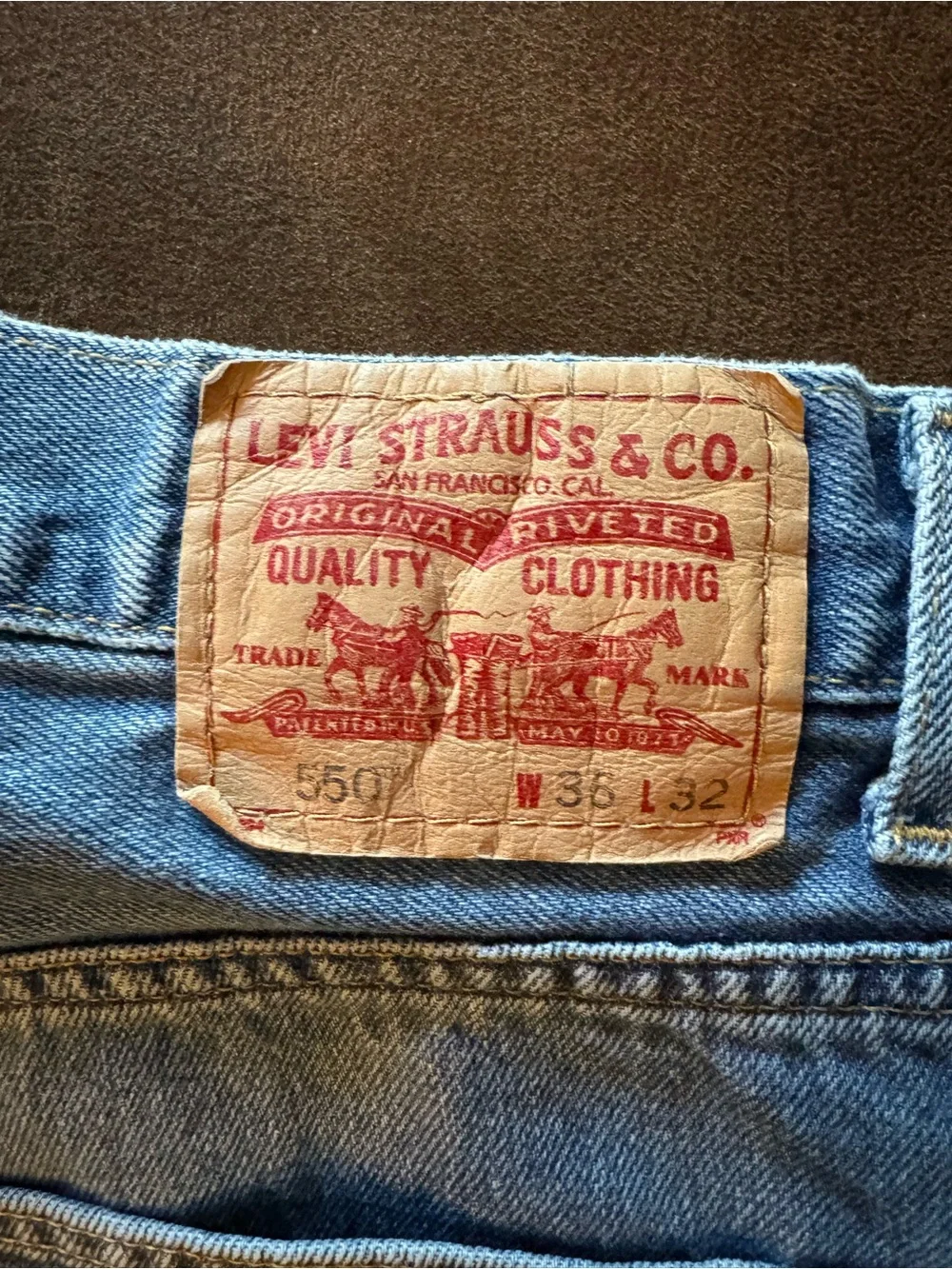 Levi's Men's Light Blue Relaxed Fit Levi’s 550  Jeans